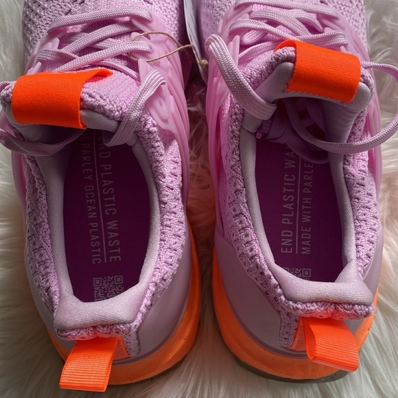 ❄️ADIDAS Ultraboost 5.0 DNA J Women’s 6 - Picture 10 of 16